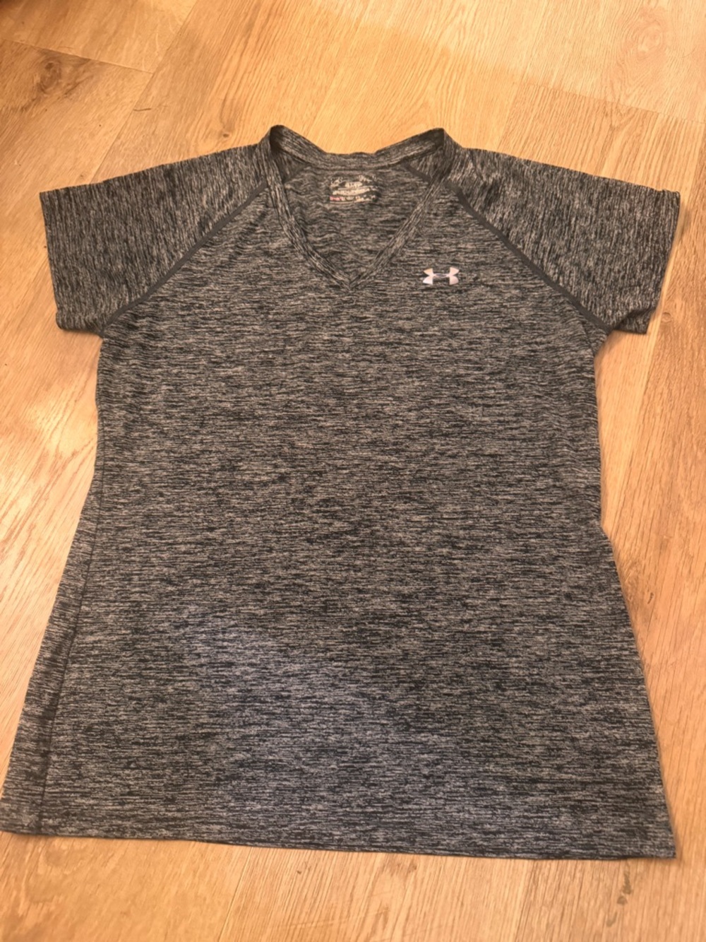 Under Armour Women's Gray Heather V-Neck Short Sleeve Tee